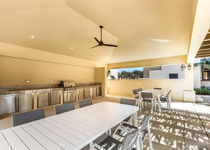 Сasa de vacaciones Cozy 2 Bedroom At Mavila Gym & Access